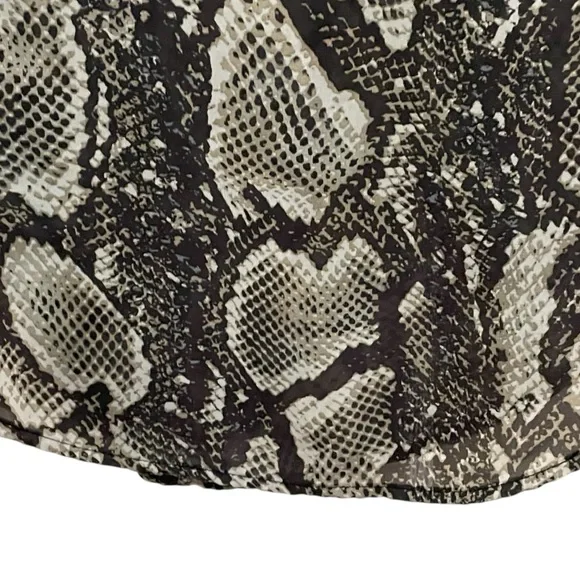Snake Print Sleeveless Top - Picture 4 of 11